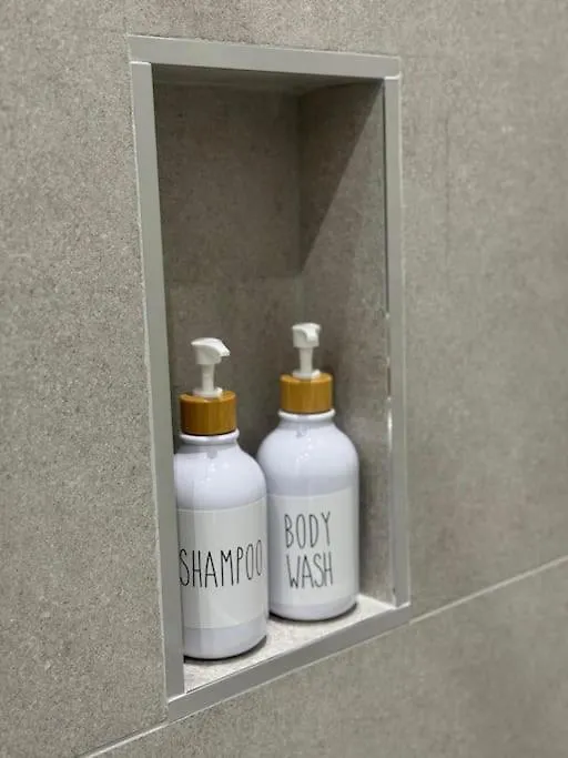 Barien Room 1 0*, Μπάρι